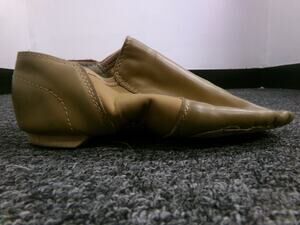 Dance Jazz Shoes Generic Youth 2M Slip On Leather Slip On Split Sole